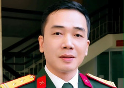 Nhạc sĩ mang hàm Trung tá, Giám đốc Dàn nhạc giao hưởng quân đội là ai?