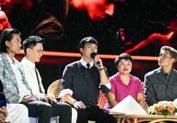 Dàn diễn viên phim trăm tỷ 'đội mưa' giao lưu với khán giả TP.HCM