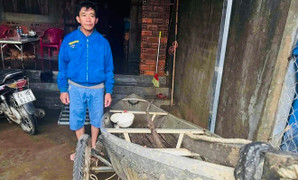 Người hùng thầm lặng cứu 40 người trong mưa lũ lịch sử ở Đắk Lắk