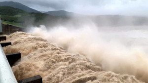 Đắk Lắk, Khánh Hòa yêu cầu các hồ thủy điện hạ mực nước về mức an toàn