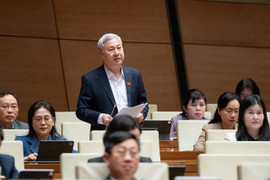 ĐBQH đề xuất thiết kế 'vòng kim cô' pháp lý và kỹ thuật cho AI