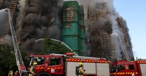 Cháy chung cư ở Hong Kong: Liên tục mắc lỗi, nhà thầu thi công vẫn trúng dự án