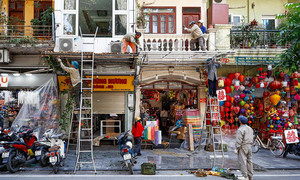 Vỉa hè nhếch nhác sao lại gọi là 'bản sắc Hà Nội', đừng ngụy biện để lấn chiếm