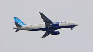 Chuyện gì xảy ra trong sự cố bão mặt trời khiến Airbus triệu hồi 6.000 máy bay?