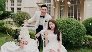 Thủ thành Trịnh Xuân Hoàng cưới bạn gái lâu năm