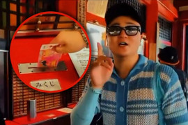 Phản cảm du khách bỏ vàng mã vào hòm công đức ở chùa Nhật Bản