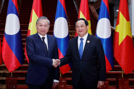 Tổng Bí thư Tô Lâm hội kiến Thủ tướng Lào Sonexay Siphandone
