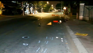 Xe máy tông người đàn ông nằm giữa đường, 2 người thương vong ở Đồng Tháp