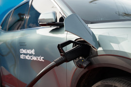 Công nghệ 1/12: Tasco bắt tay Esky phủ sóng trạm sạc nhanh cho xe điện