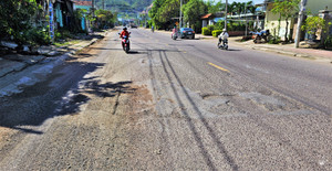 Ổ gà, ổ voi 'nhiều năm tuổi' trên quốc lộ 19 qua Gia Lai: Dân khổ, tài xế ám ảnh