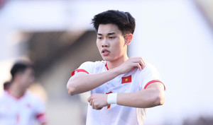 Đình Bắc tung cú sút không tưởng, U23 Việt Nam làm 'ông kẹ' châu Á chết lặng