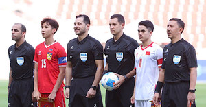Vì sao trọng tài 'bẻ còi' giúp U22 Việt Nam thắng U22 Lào?
