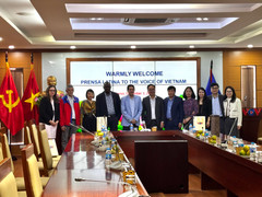 Thông tấn xã Cuba Prensa Latina thăm Đài Tiếng nói Việt Nam