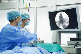 Ứng dụng công nghệ nội soi thần kinh phẫu thuật u tuyến yên khổng lồ