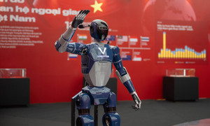 Robot hình người 'made in Việt Nam' sẽ linh hoạt hơn cả người