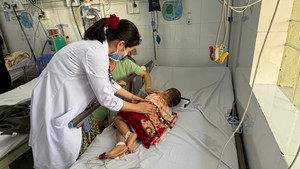 Tác nhân EV71 tái xuất, nguy cơ bùng phát dịch tay chân miệng ở TP.HCM