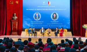 Sinh viên Việt và 'cuộc hẹn' với những trí tuệ kiệt xuất tại VinFuture 2025