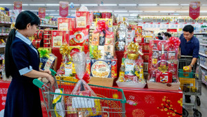 SATRA tung giỏ quà Tết Bính Ngọ 2026: Đa dạng, linh hoạt theo yêu cầu khách hàng