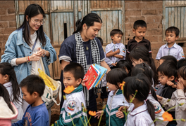 Nhà sáng lập dự án 'Nuôi em' thông báo đóng băng tài khoản 15 ngày