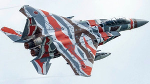 Tiêm kích J-15 Trung Quốc hay F-15 Nhật Bản lợi thế hơn trong chiến đấu?