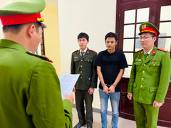 Bắt tài xế ô tô tải đi ngược chiều, gây tai nạn làm 2 người tử vong