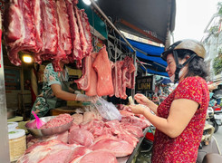 Giá thịt, trứng tăng mạnh, người tiêu dùng xoay xở thế nào mùa cận Tết?