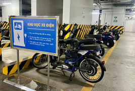 Bộ Xây dựng 'giục' hoàn thiện quy chuẩn đối với chung cư có lắp trụ sạc xe điện