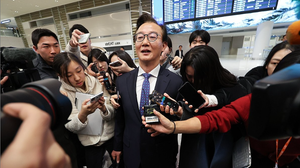 Bộ trưởng Hàn Quốc từ chức vì cáo buộc nhận tiền từ Giáo hội Thống nhất