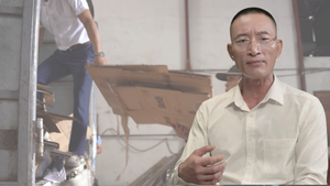 Người đàn ông từng nghiện, nay đi cai cho người khác và lo luôn việc làm