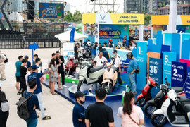 Thị trường xe máy ‘đổi màu’: Xe xăng hụt hơi, xe điện tăng tốc