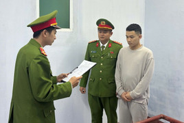 Khởi tố kẻ cố tình lao ô tô vào đám đông làm 4 người bị thương