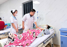 Loạt sai phạm ở quán bánh mỳ liên quan vụ nghi ngộ độc tập thể ở Quảng Ngãi