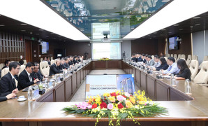 Vinataba gặp mặt và làm việc với Tổng cục thuốc lá Thái Lan