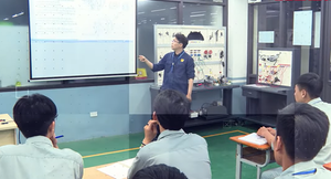 Gắn kết giáo dục nghề nghiệp với doanh nghiệp và thị trường lao động