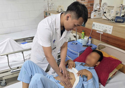 Uống mật cá trắm, người đàn ông 38 tuổi viêm gan cấp, suy thận phải cấp cứu