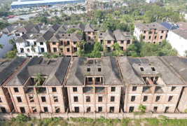 Loạt biệt thự chục tỷ 'đắp chiếu' giữa khu đô thị hoang vắng ở Bắc Ninh