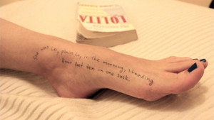 Lộ loạt ảnh mới từ hồ sơ tỷ phú ấu dâm Epstein, có cả Bill Gates