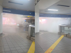 Ném bom khói, tấn công bằng dao ở ga tàu điện Đài Loan, nhiều người bị thương