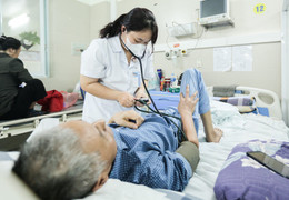 Nghị quyết 72 tạo bước ngoặt tư duy vì sức khỏe toàn dân