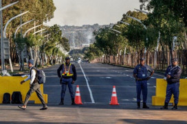 Xả súng ở Nam Phi, 20 người thương vong