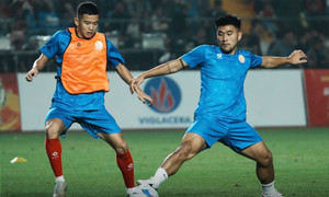 Hết SEA Games được nghỉ 3 ngày, 3 cầu thủ U22 Việt Nam về gấp CLB đá giao hữu