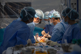 Xuyên đêm ghép gan cứu bệnh nhân hôn mê sâu