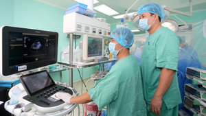 4 bệnh nhân trở về từ 'cửa tử' nhờ ghép tạng, ghép tủy