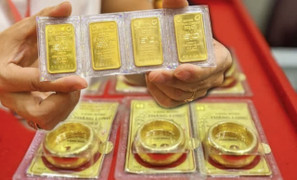 Vàng đắt nhất lịch sử 159 triệu đồng/lượng, chuyên gia cảnh báo không nên 'ôm'