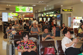 Nhu cầu du lịch tăng cao, vé máy bay Tết Dương lịch lại 'sốt xình xịch'