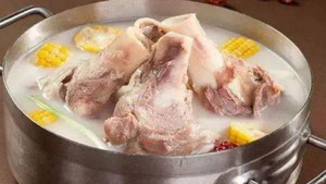 Hầm xương bao lâu là tốt nhất, ngọt nước mà không nồng?