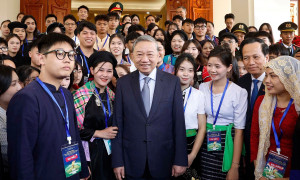 Tổng Bí thư: Bồi dưỡng, tạo nguồn cán bộ người dân tộc thiểu số