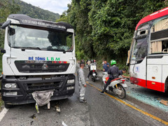 Xe đầu kéo mất phanh, gây tai nạn liên hoàn trên đèo Bảo Lộc