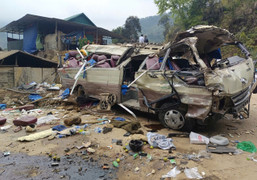 Nguyên nhân vụ lật xe chở đoàn thiện nguyện ở Lào Cai, 9 người tử vong