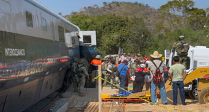 Tại nạn tàu hỏa thảm khốc ở Mexico, hơn 100 người thương vong